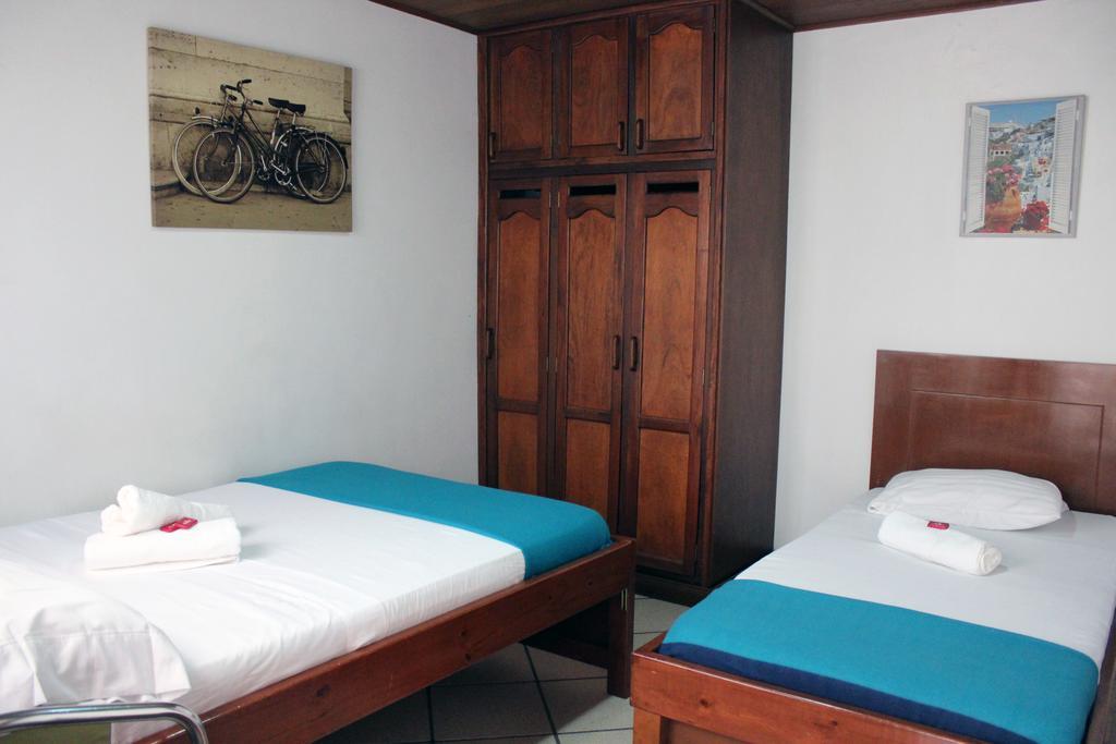 Pasadena Hostel Cali Szoba fotó